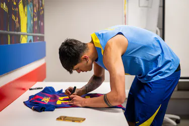 Marc Bernal FC Barcelona forması