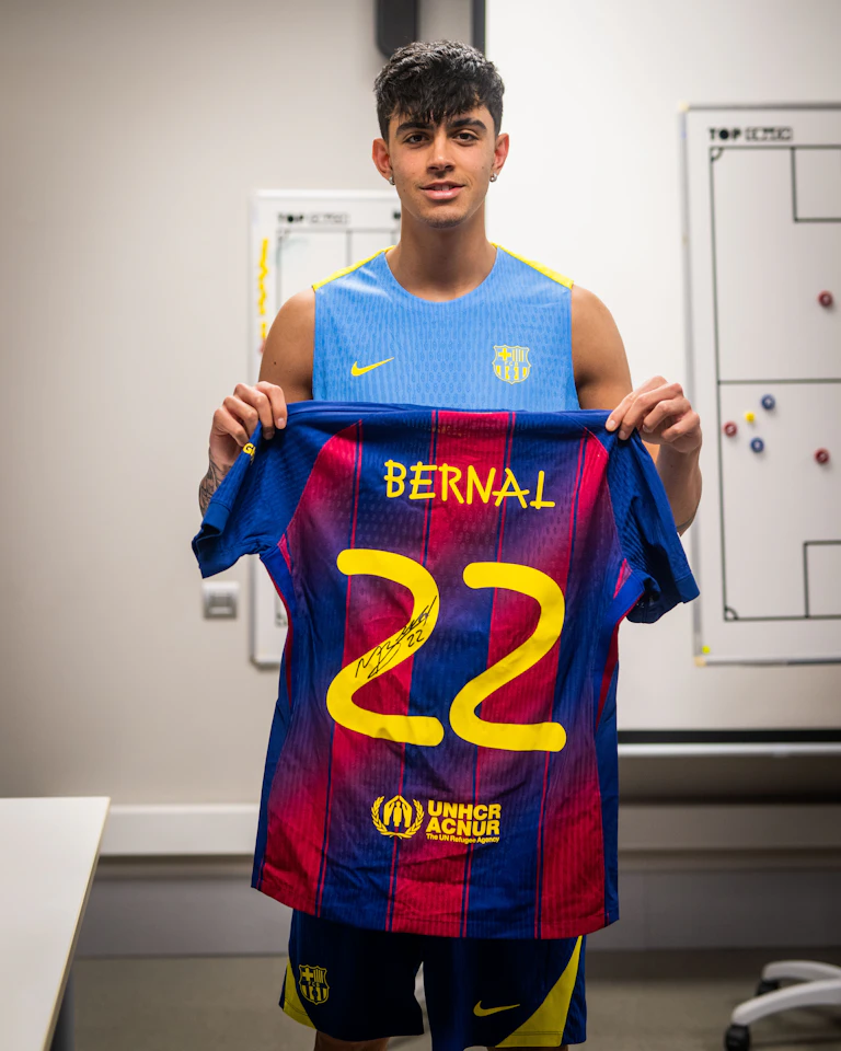 Marc Bernal FC Barcelona forması