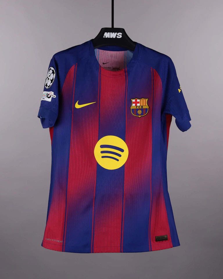 Lamine Yamal  FC Barcelona forması