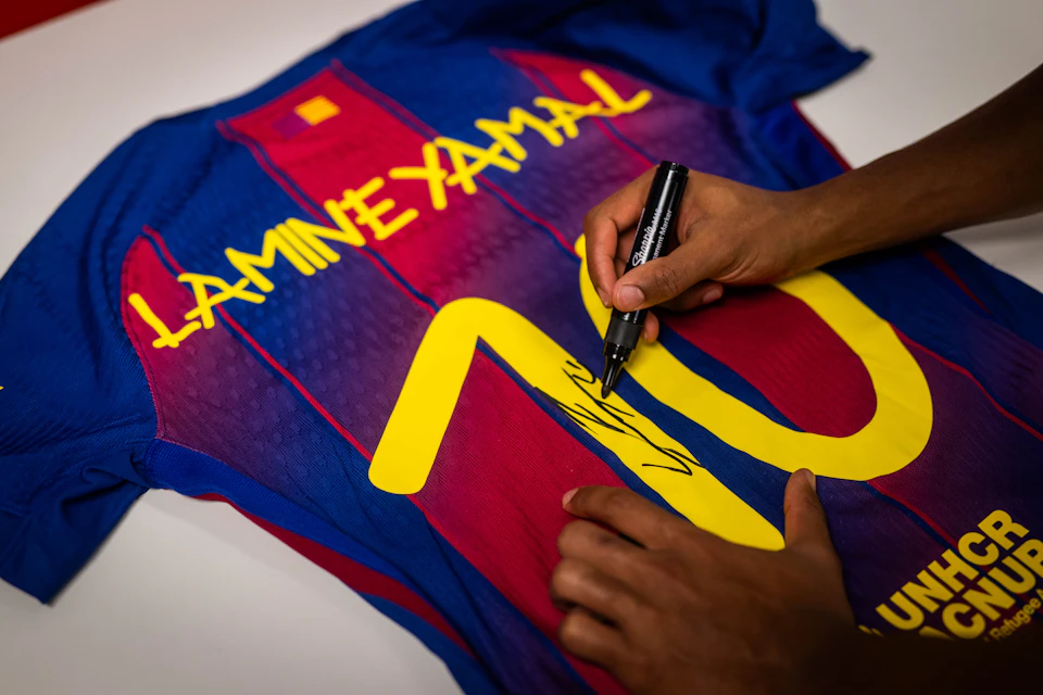 Lamine Yamal  FC Barcelona forması