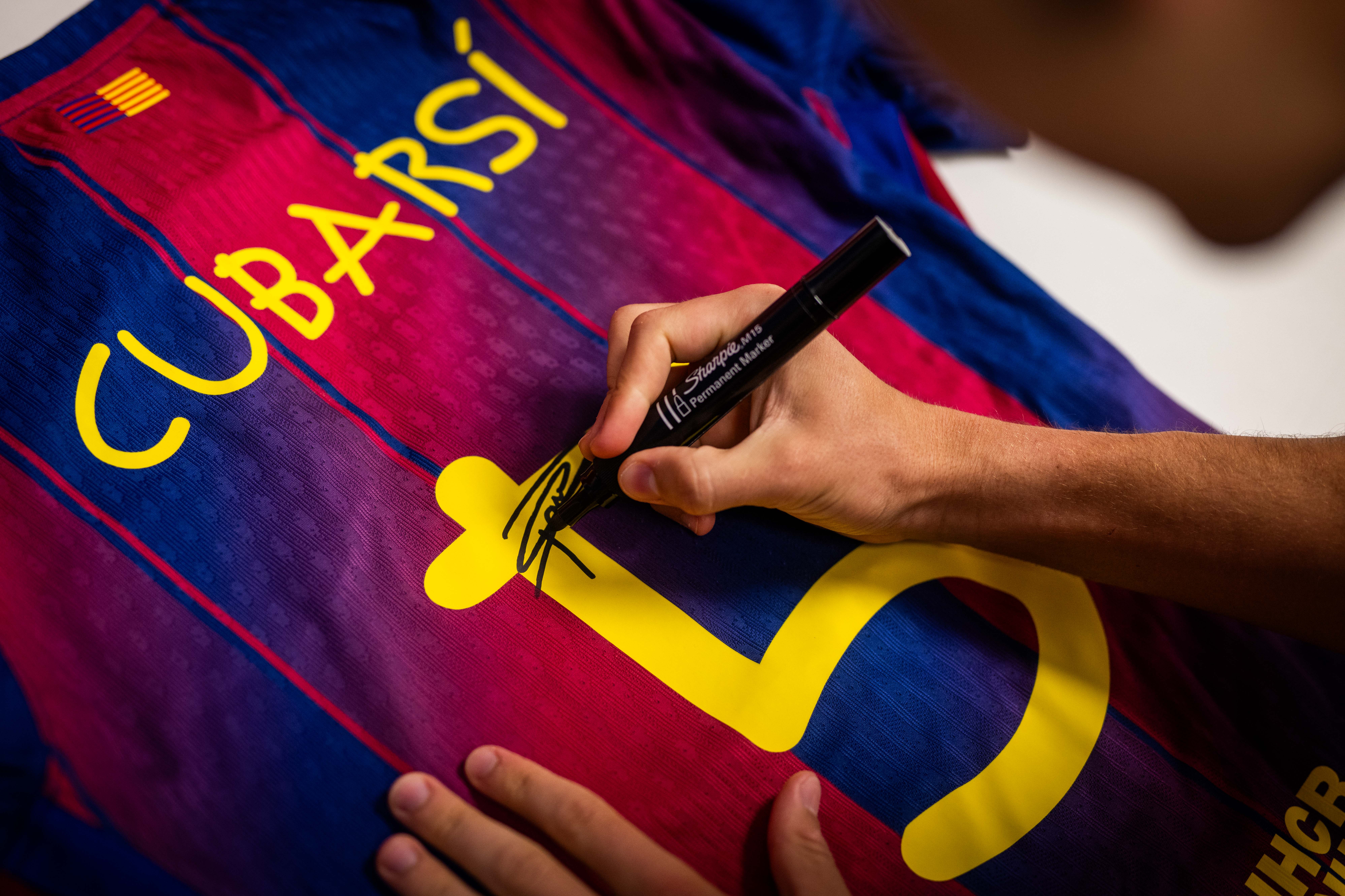 Pau Cubarsí | FC Barcelona - Newcastle United | MatchWornShirt
