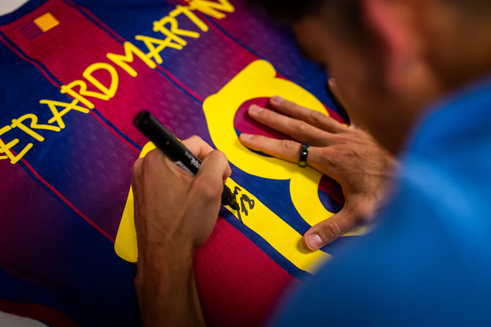 Gerard Martín FC Barcelona camisa.