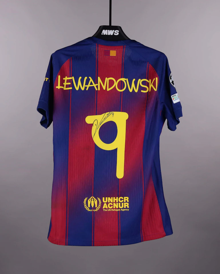 Robert Lewandowski FC Barcelona camisa.