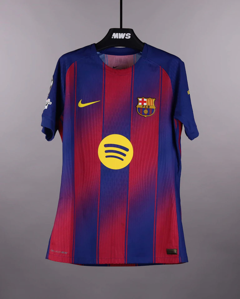 Robert Lewandowski FC Barcelona camisa.