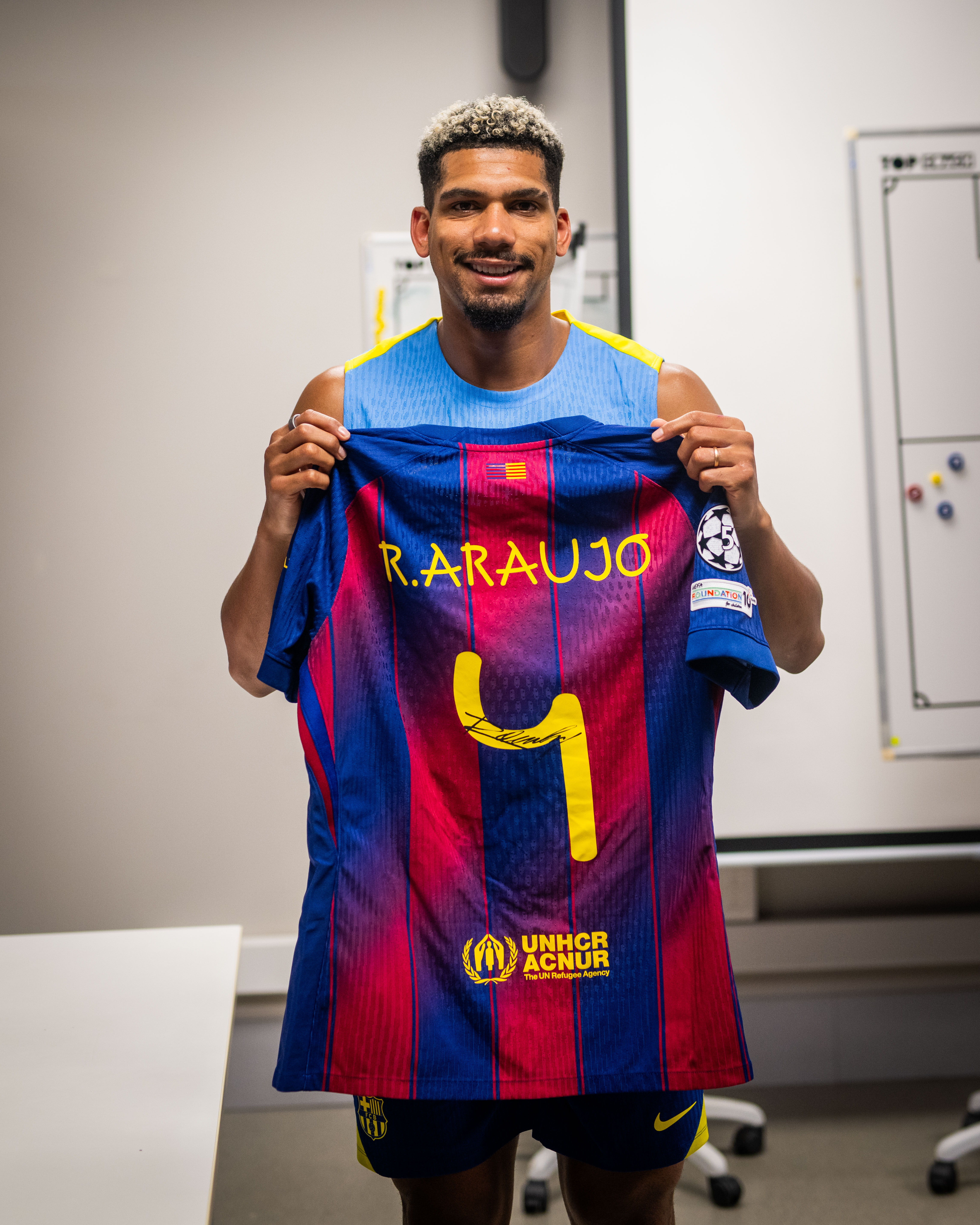 Ronald Araújo | FC Barcelona - Newcastle United | MatchWornShirt