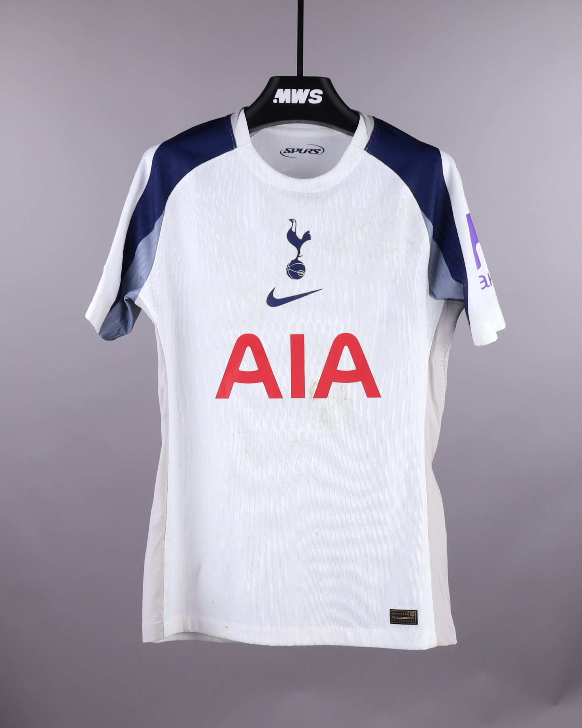 Pedro Porro Tottenham Hotspur shirt