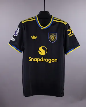 来自Manchester United的Benjamin Šeško球衣