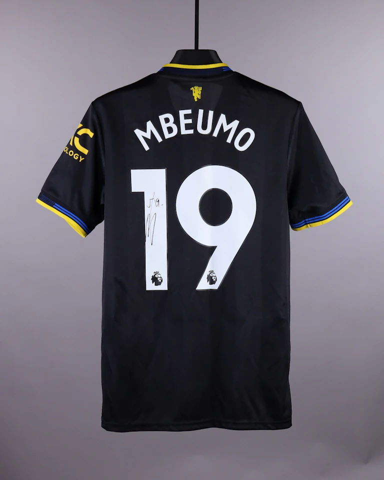 来自Manchester United的Bryan Mbeumo球衣