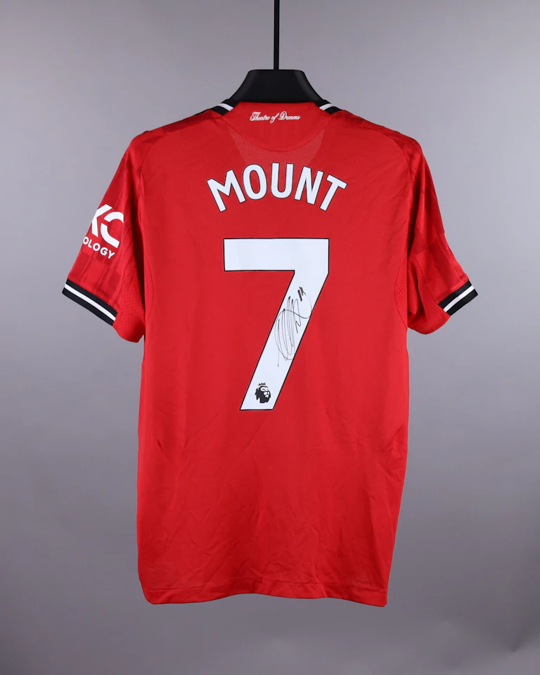 Mason Mount Manchester United shirt