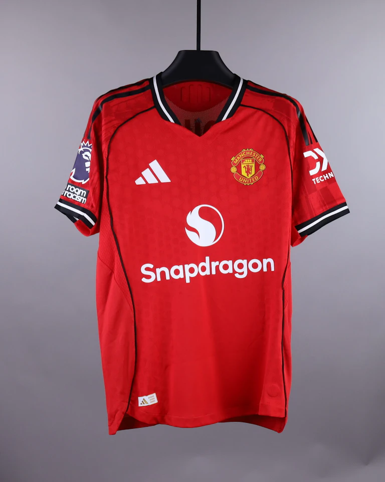 Mason Mount Manchester United shirt