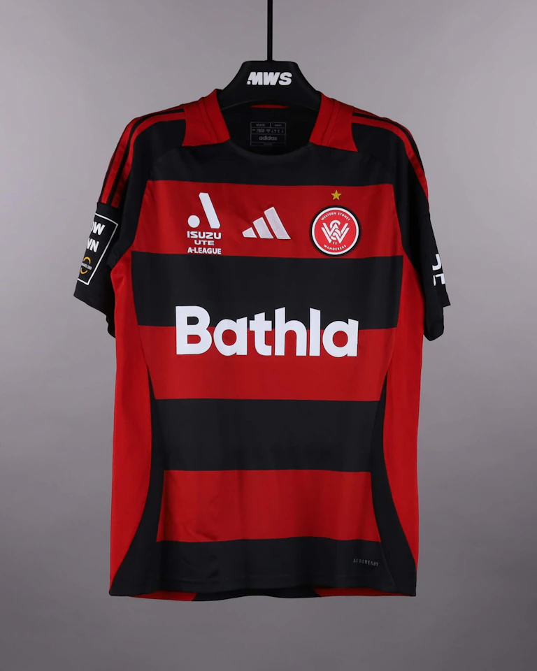 Nathan Barrie Western Sydney Wanderers のシャツ