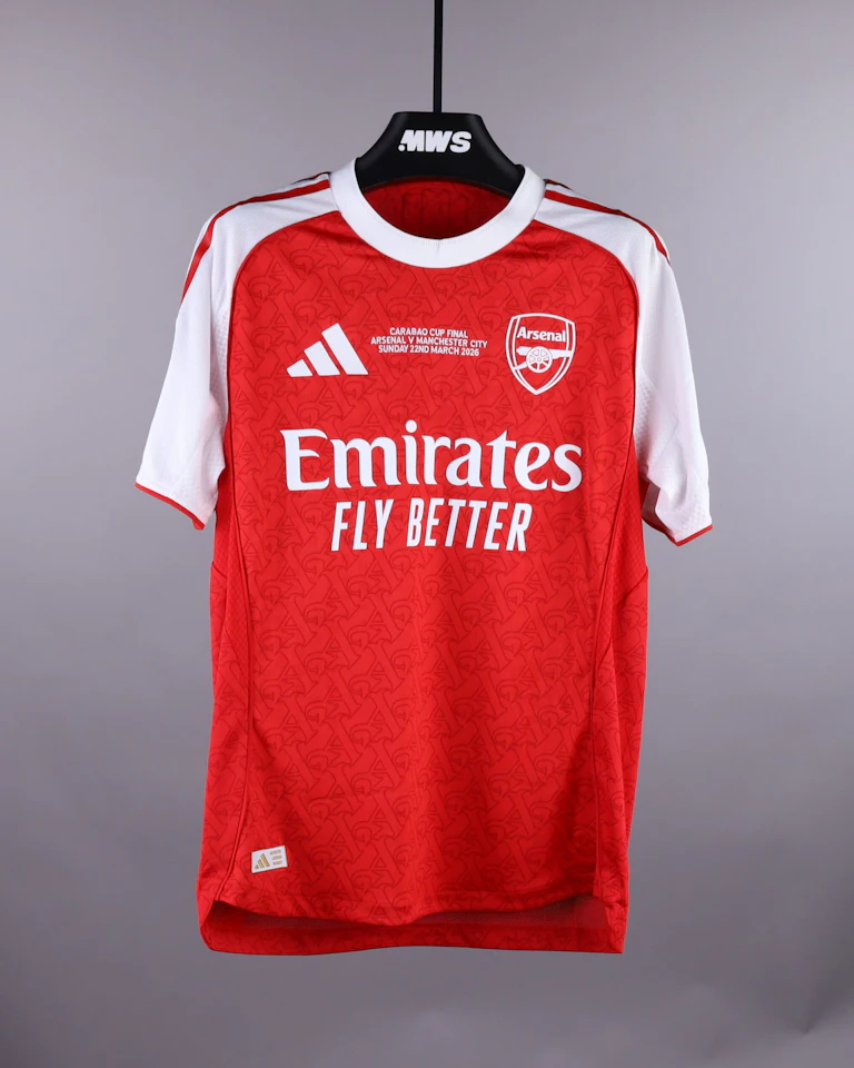 来自Arsenal的Bukayo Saka球衣