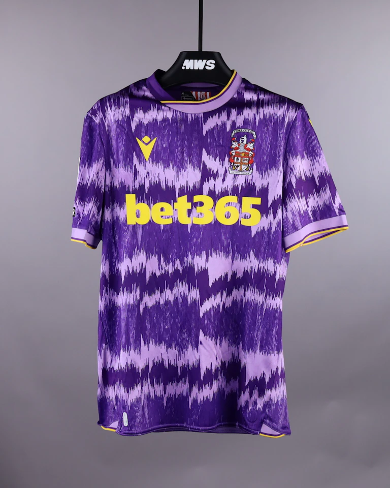 来自Stoke City的Million Manhoef球衣