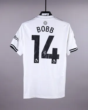 Fulham 팀의 Oscar Bobb 셔츠