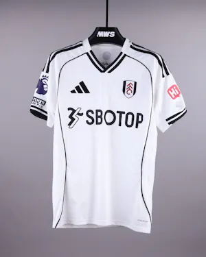 Fulham 팀의 Oscar Bobb 셔츠