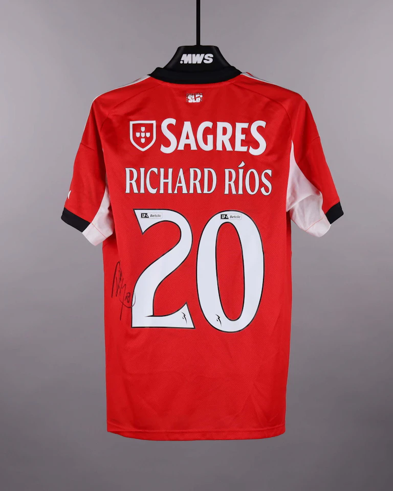 SL Benfica 팀의 Richard Ríos 셔츠