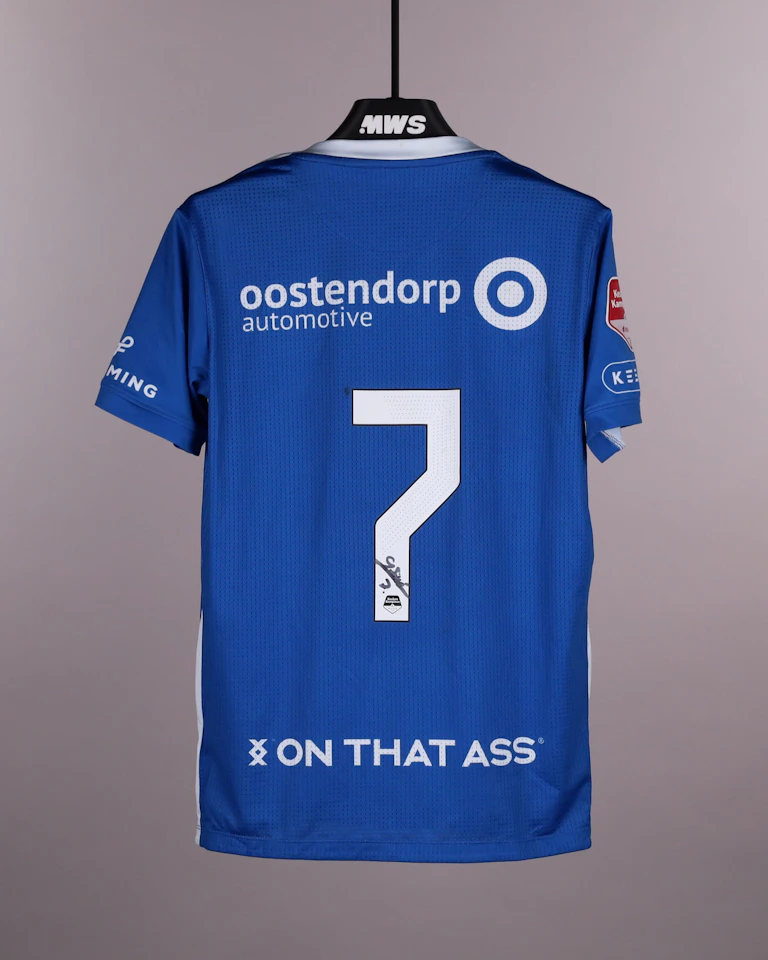 来自FC Den Bosch的Genrich Sillé球衣