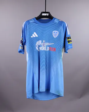 来自Leeds United的Karl Darlow球衣