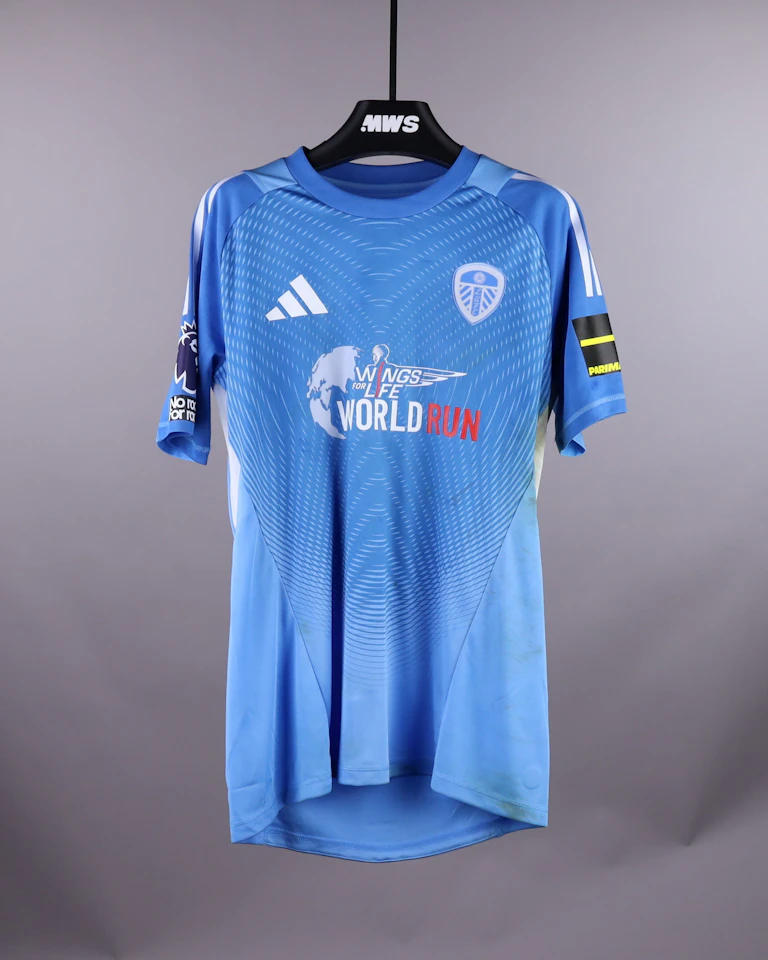 来自Leeds United的Karl Darlow球衣