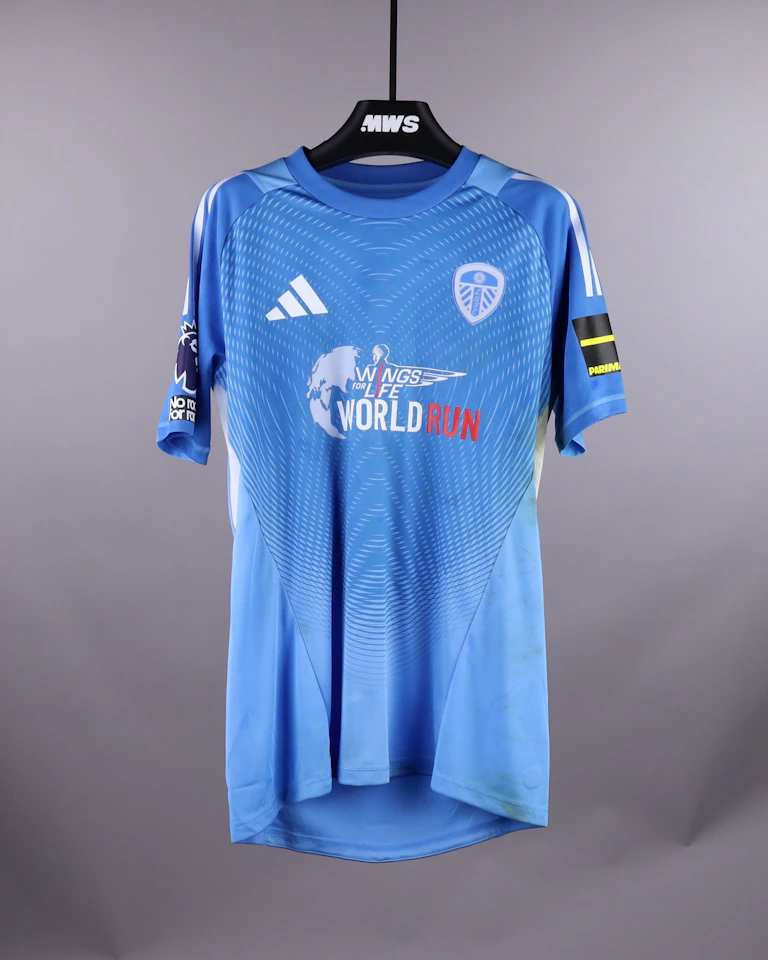 来自Leeds United的Karl Darlow球衣