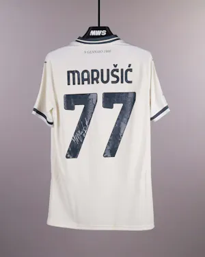 来自SS Lazio的Adam Marušić球衣