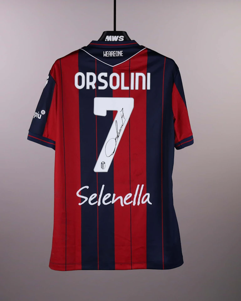 来自Bologna Fc 1909的Riccardo Orsolini球衣