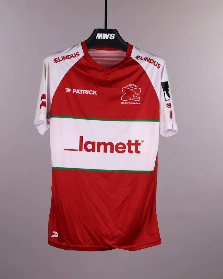 来自SV Zulte Waregem的Thomas Claes球衣