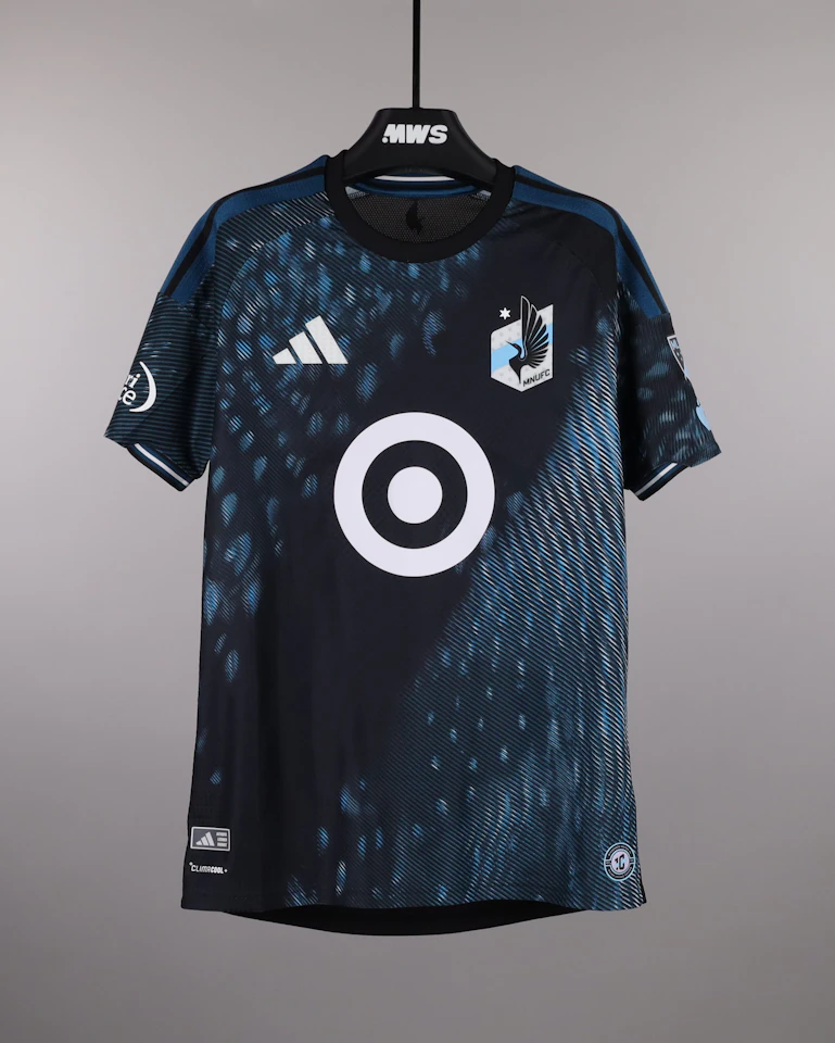 James David Rodríguez Rubio Minnesota United のシャツ
