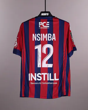 来自Clermont Foot 63的Vital Nsimba球衣