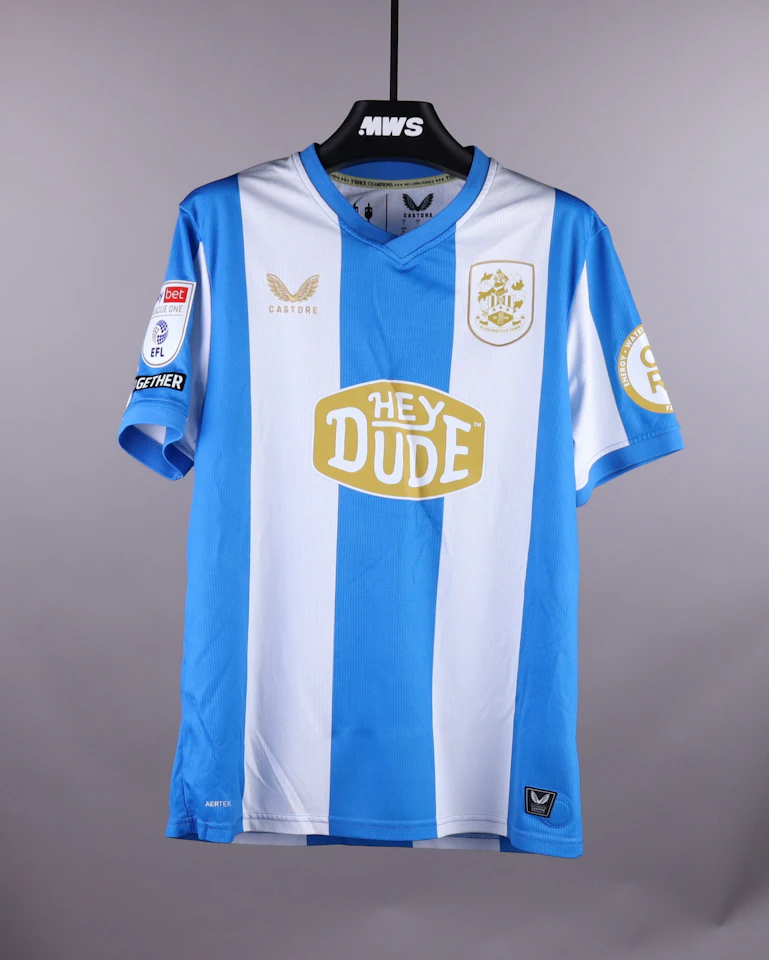 来自Huddersfield Town的Feeney球衣