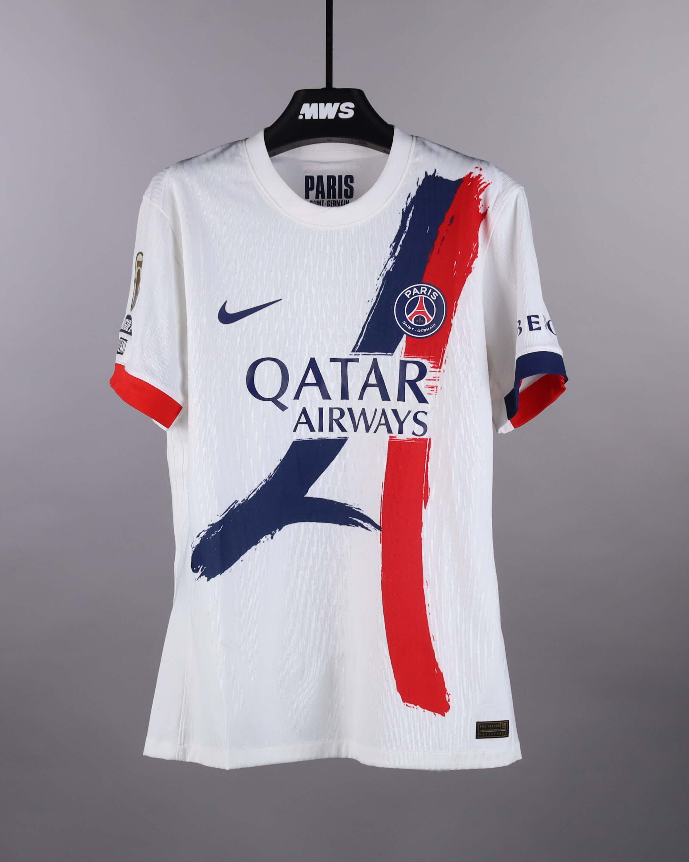 Gonçalo Ramos Paris Saint-Germain shirt