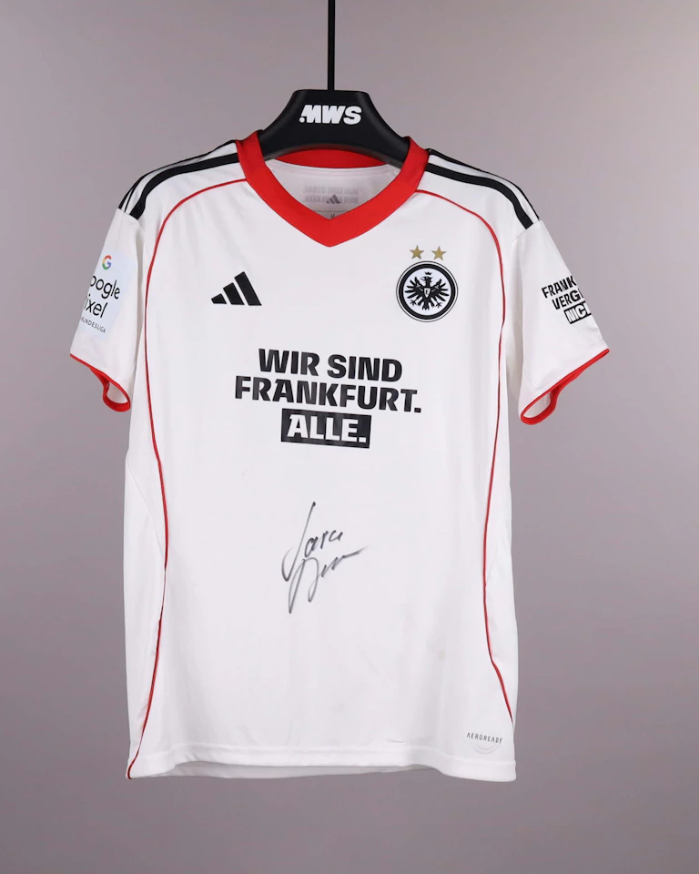 来自Eintracht Frankfurt W的Sara Doorsoun球衣