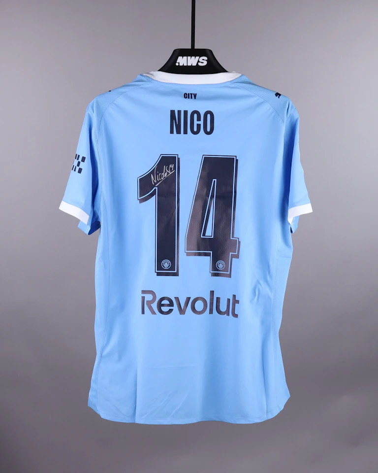 Nico González Manchester City jersey