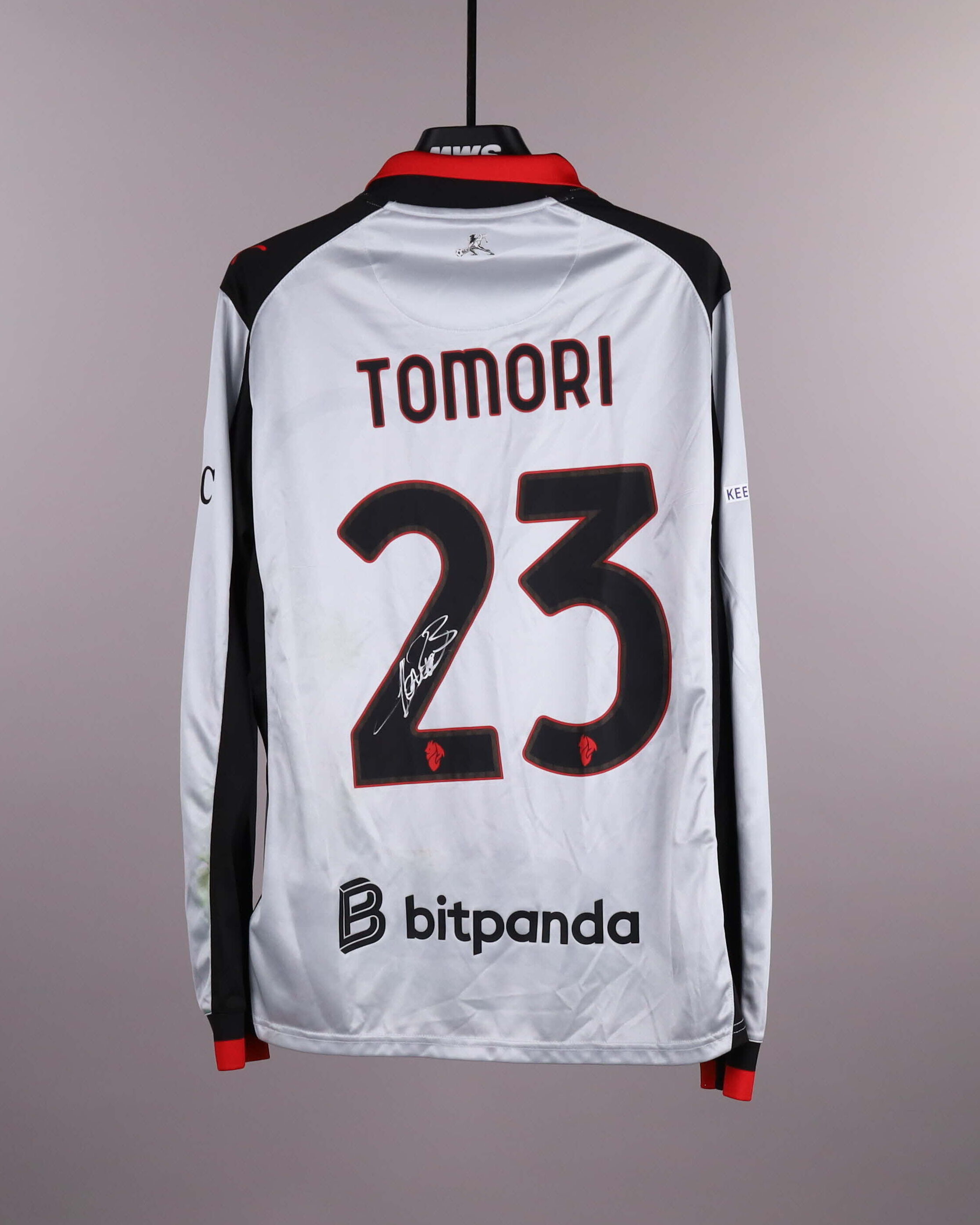 Fikayo Tomori AC Milan shirt