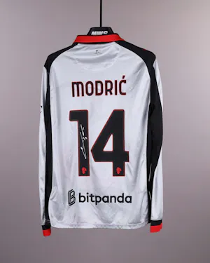 Luka Modrić AC Milan shirt