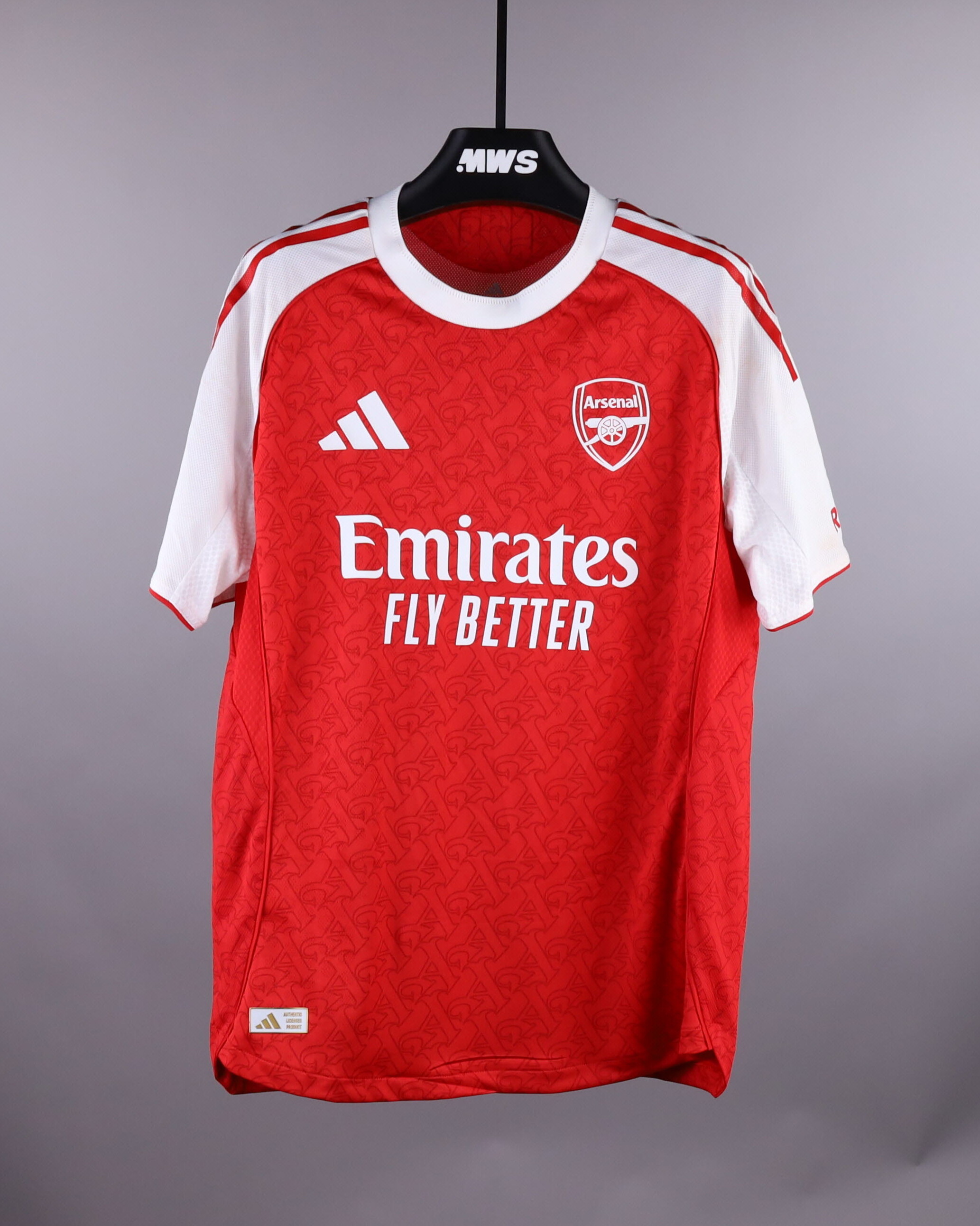 Viktor Gyökeres Arsenal shirt