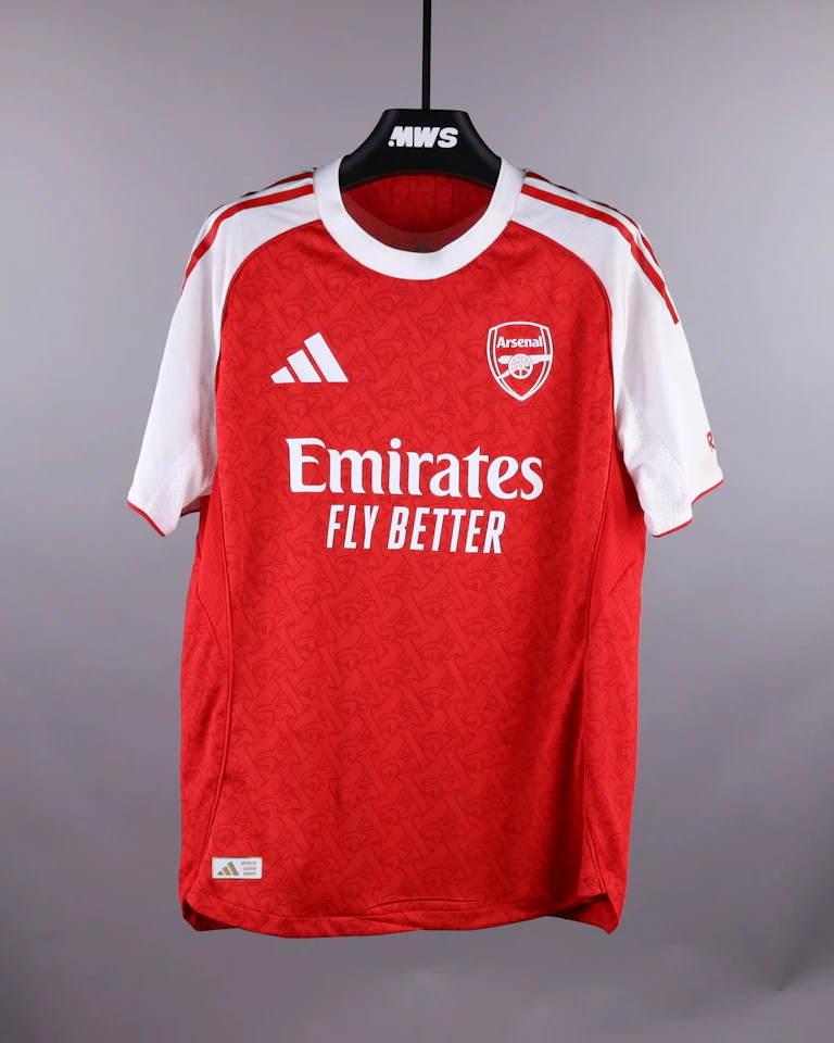 Viktor Gyökeres Arsenal shirt