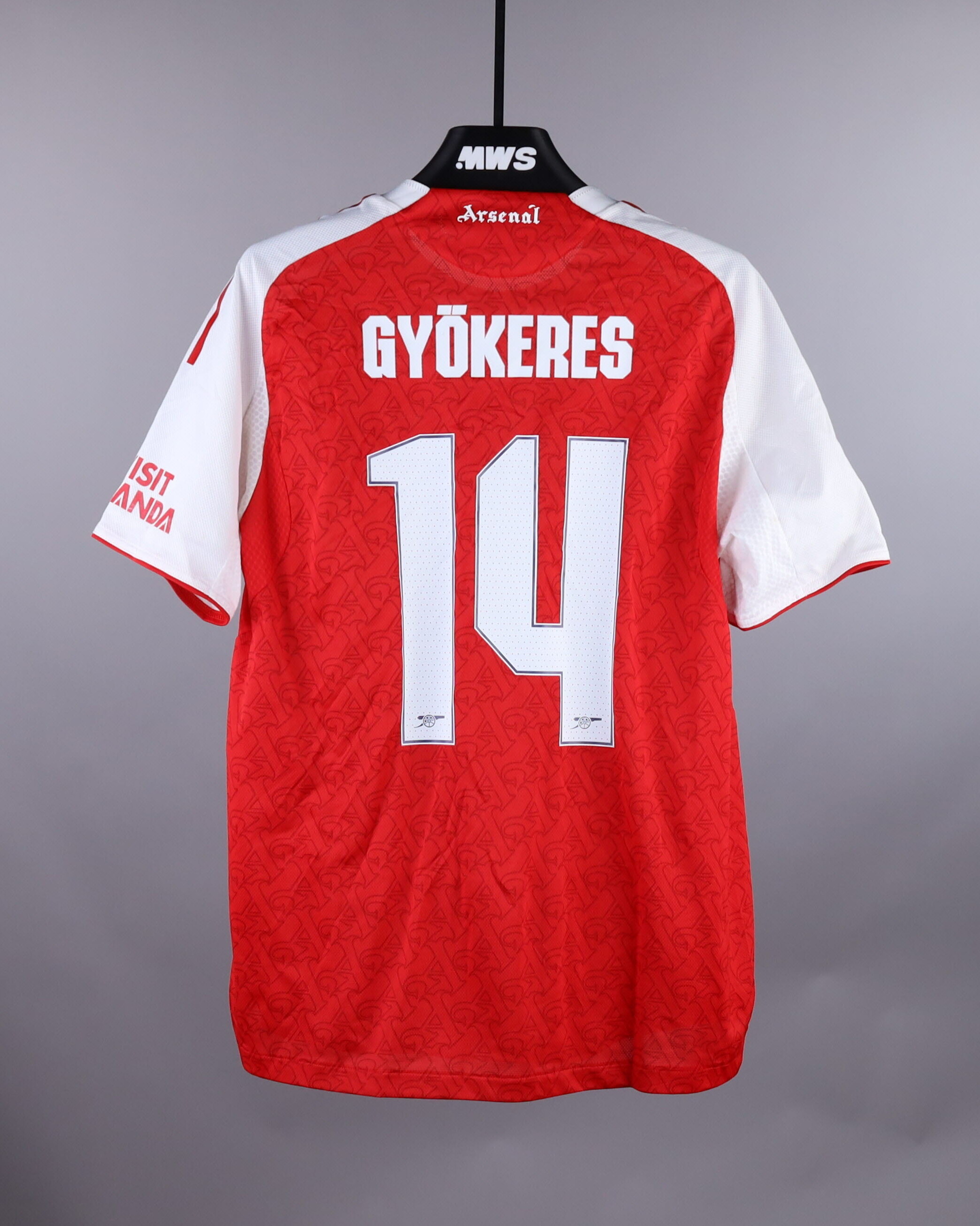 Viktor Gyökeres Arsenal shirt