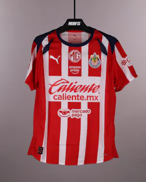 来自Chivas Guadalajara的Armando González Alba球衣