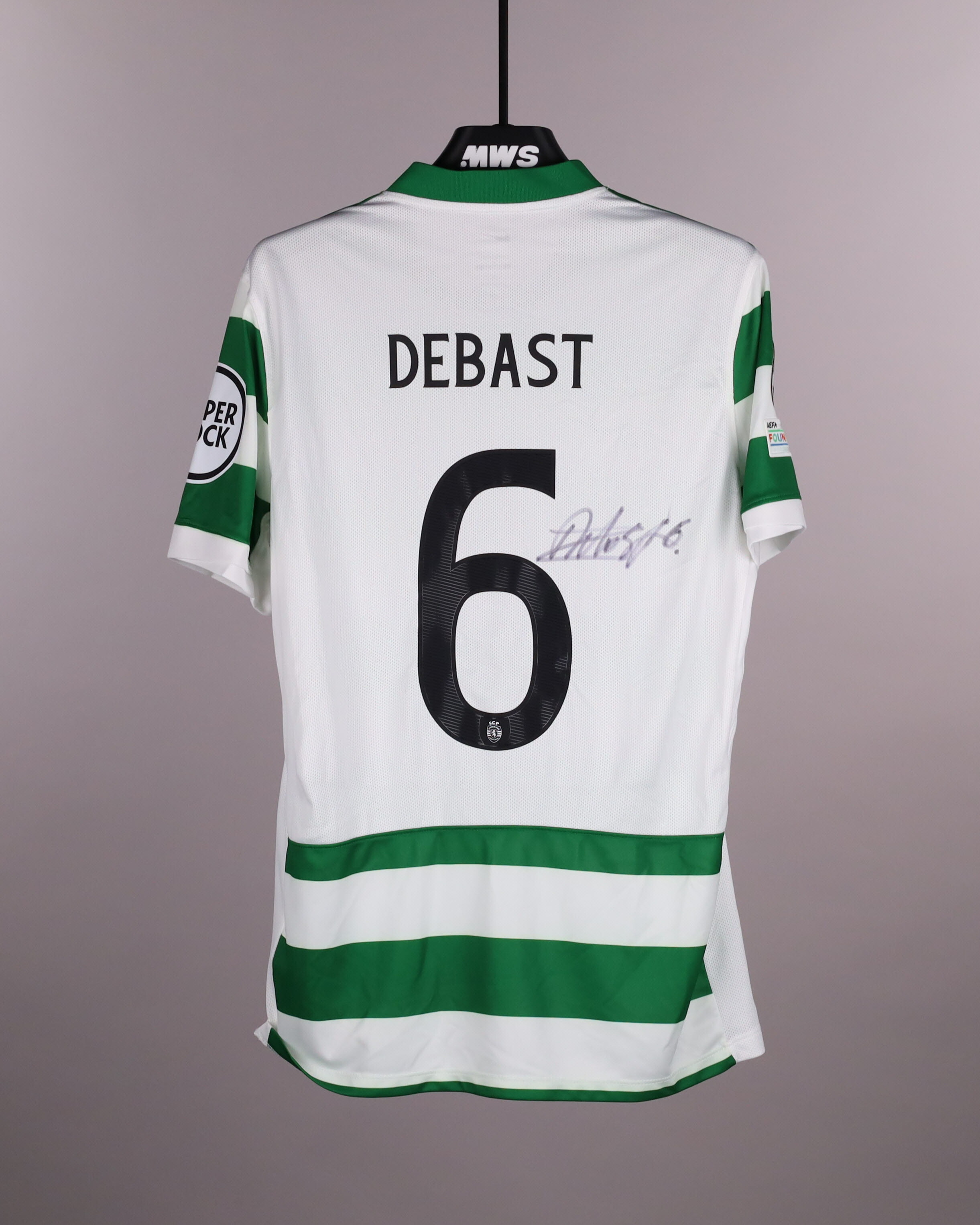Zeno Debast Sporting CP shirt