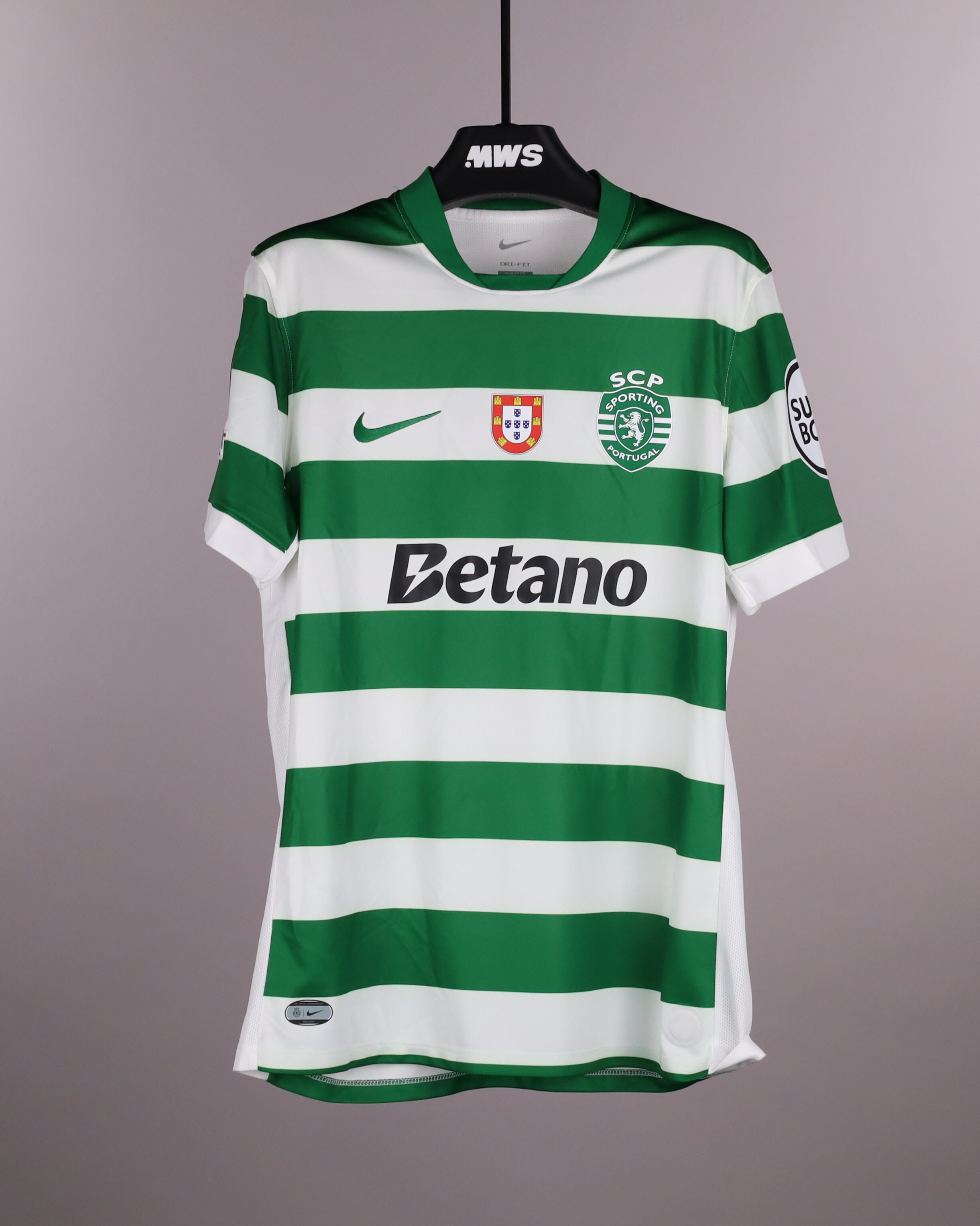 Zeno Debast Sporting CP shirt
