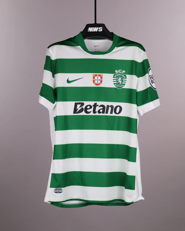 Zeno Debast Sporting CP shirt