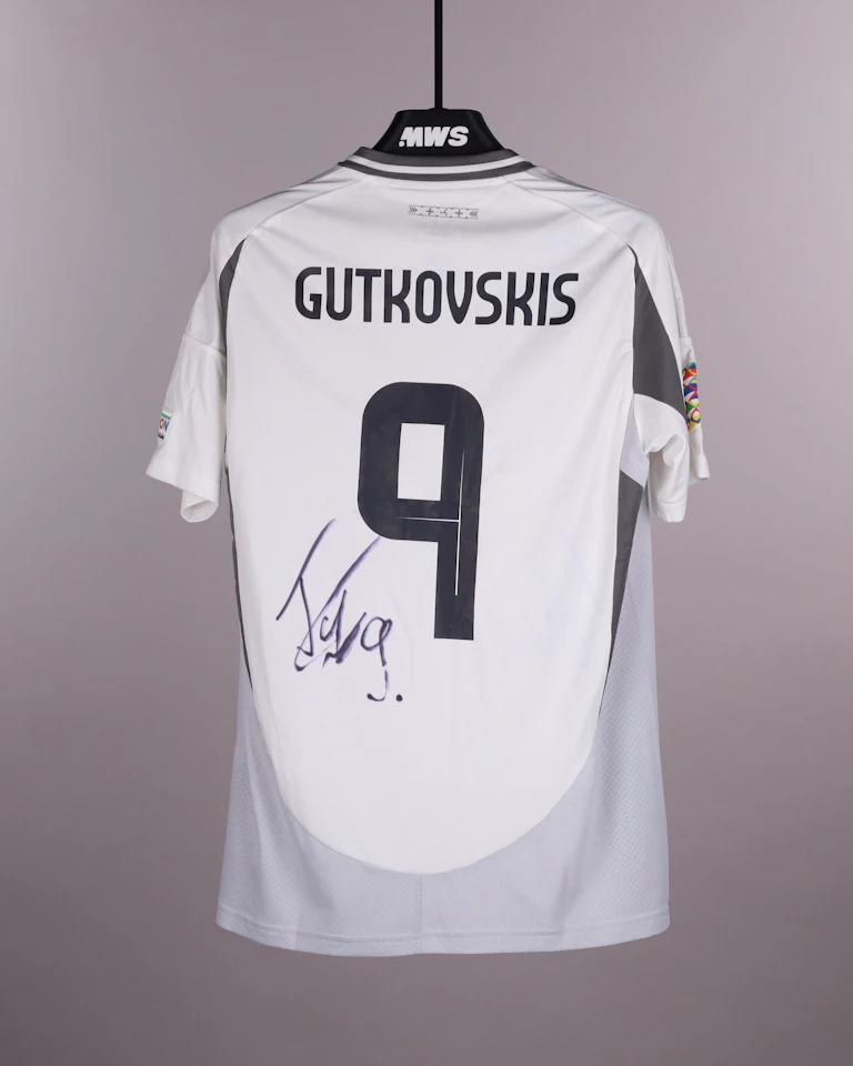 来自Latvia的Vladislavs Gutkovskis球衣