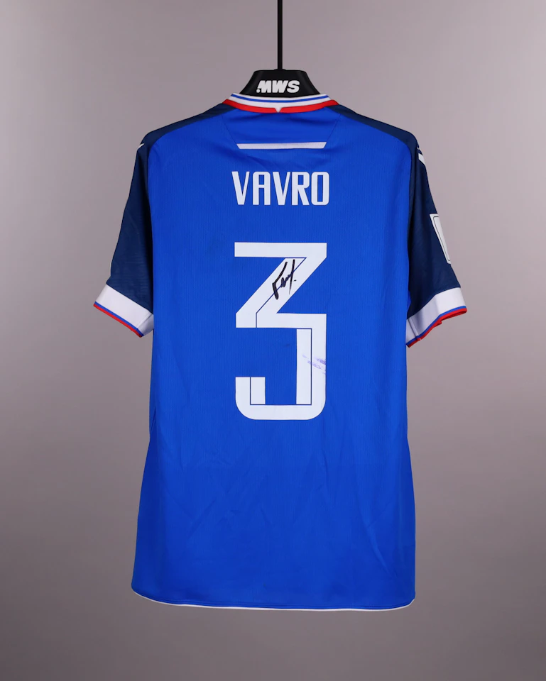 来自Slovakia的Denis Vavro球衣
