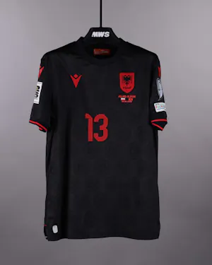 Naser Aliji Albania のシャツ