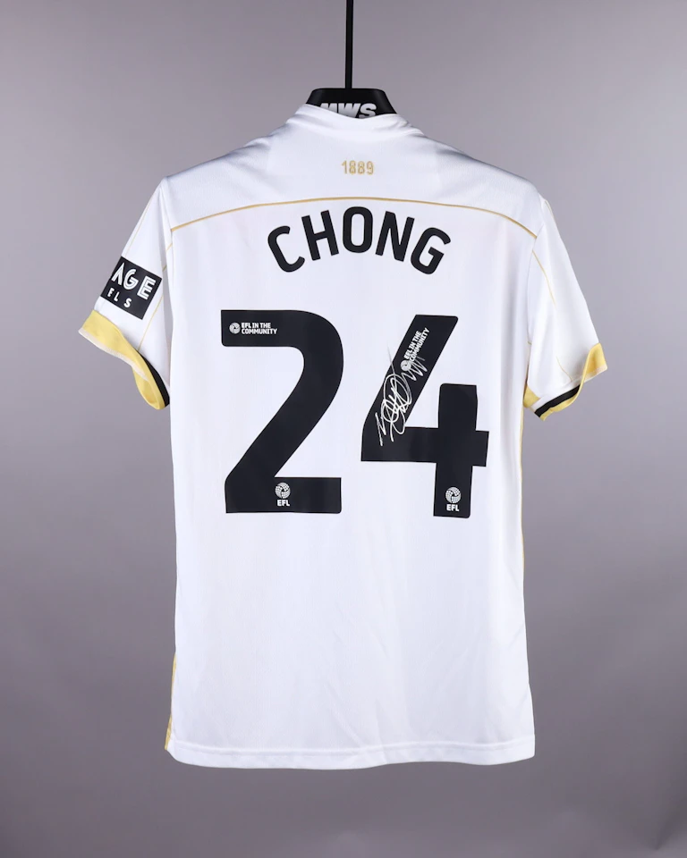 来自Sheffield United的Tahith Chong球衣