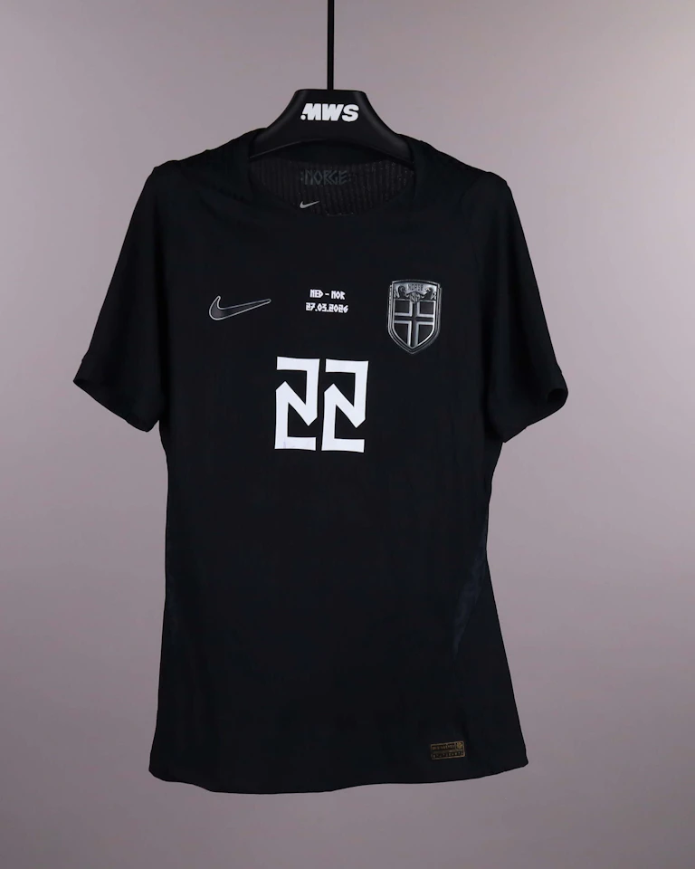 Oscar Bobb Norway forması