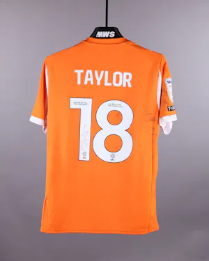 来自Blackpool的Dale Taylor球衣
