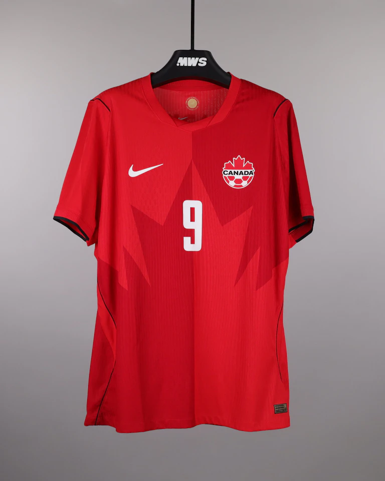 Cyle Larin Canada camisa.
