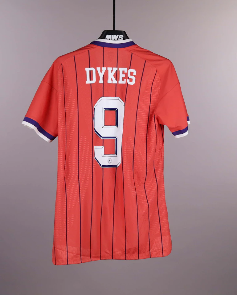 Shirt van Lyndon Dykes Scotland